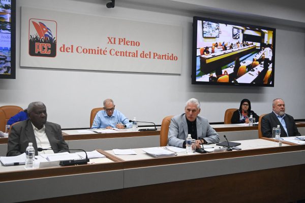 Destaca XI Pleno prioridad de preservar vidas durante huracán (+ Fotos y Post)