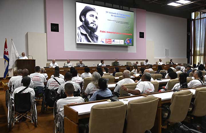 Encabezó Díaz-Canel Primer Encuentro de Organizaciones de Personas con Discapacidad (+ Post)