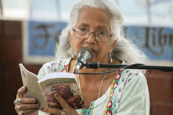 Conceden a Lucía Muñoz Maceo Premio Samuel Feijóo de Poesía 2025
