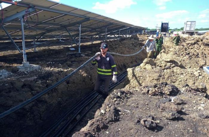 Parque Solar Fotovoltaico de El Meso próximo a la generación