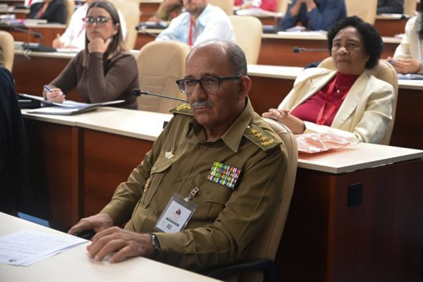 Promovido al Buró Político viceministro primero de las FAR