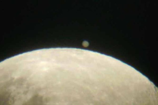 Muestran imágenes desde el cosmos de la noche más larga