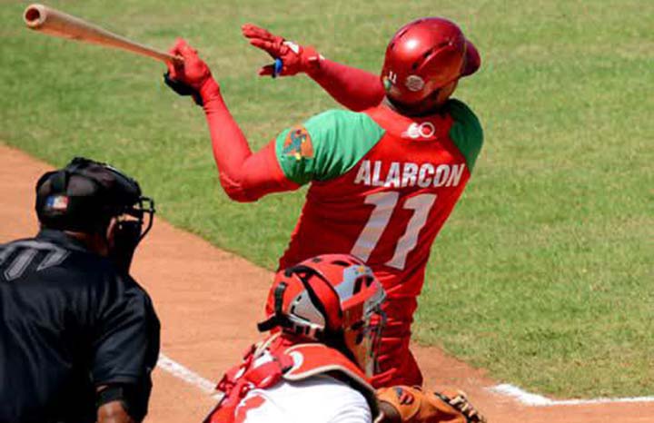 Barricada de hachas: Leñadores defienden su liderato