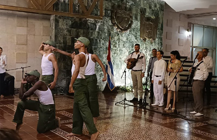 Camagüey: recuerdan a Fidel en lugar donde reposaron sus cenizas
