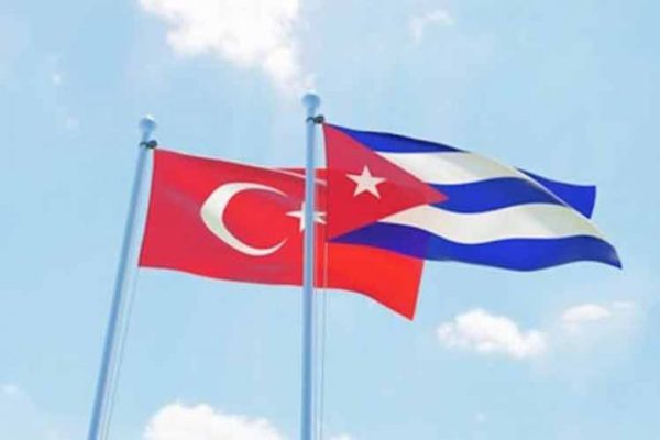 Entregó Türkiye ayuda humanitaria a Cuba