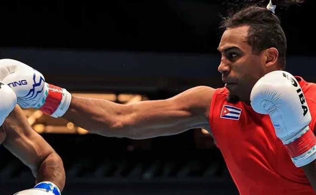 Cubano Arlen López queda en bronce en Mundial de boxeo