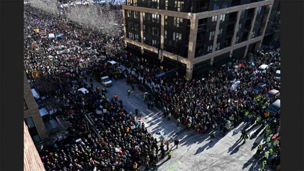 Tensión en Minneapolis, agentes federales matan a otra persona