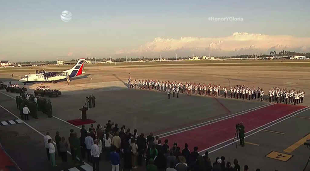 Arriban a Cuba restos de 32 combatientes caídos en Venezuela