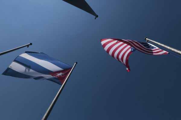 Cuba califica de amenaza inusual y extraordinaria situación con EE.UU.