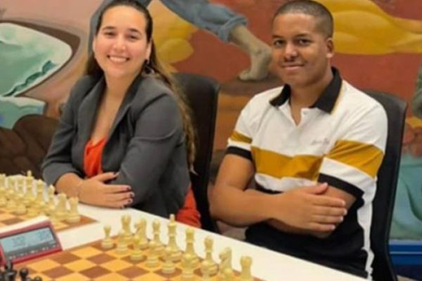Roxángel y Dylan son los nuevos campeones de Ajedrez Blitz