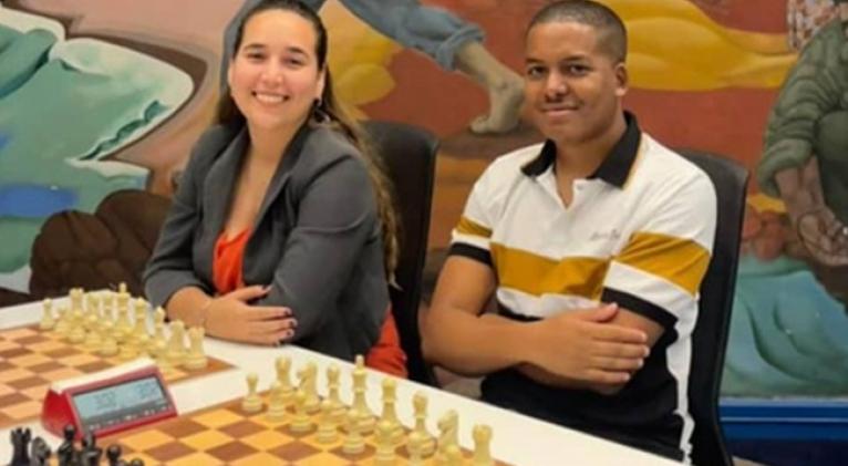 Roxángel y Dylan son los nuevos campeones de Ajedrez Blitz