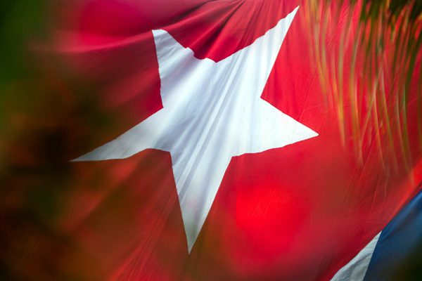 Reciben en Cuba a colaboradores heridos en cobarde agresión contra Venezuela