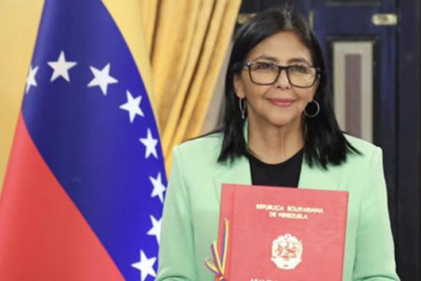 Presidenta encargada de Venezuela reafirma constitucionalidad