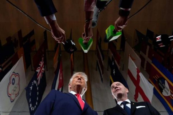 Infantino enfrenta la mayor crisis de la FIFA en su historia