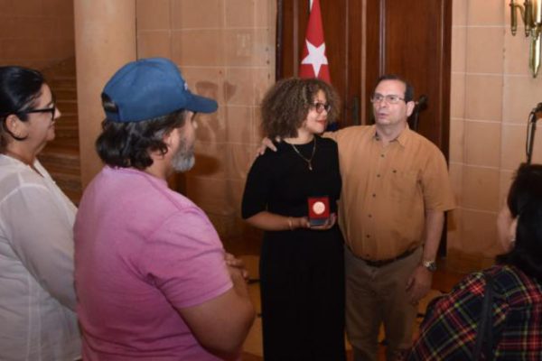 Recibieron Pastores por la Paz sello conmemorativo del ICAP