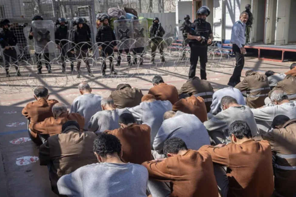 Israel admite torturas a prisioneros palestinos