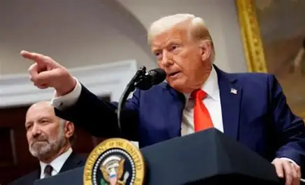 Trump anuncia arancel del 25 por ciento a “cualquier país que realice negocios” con Irán