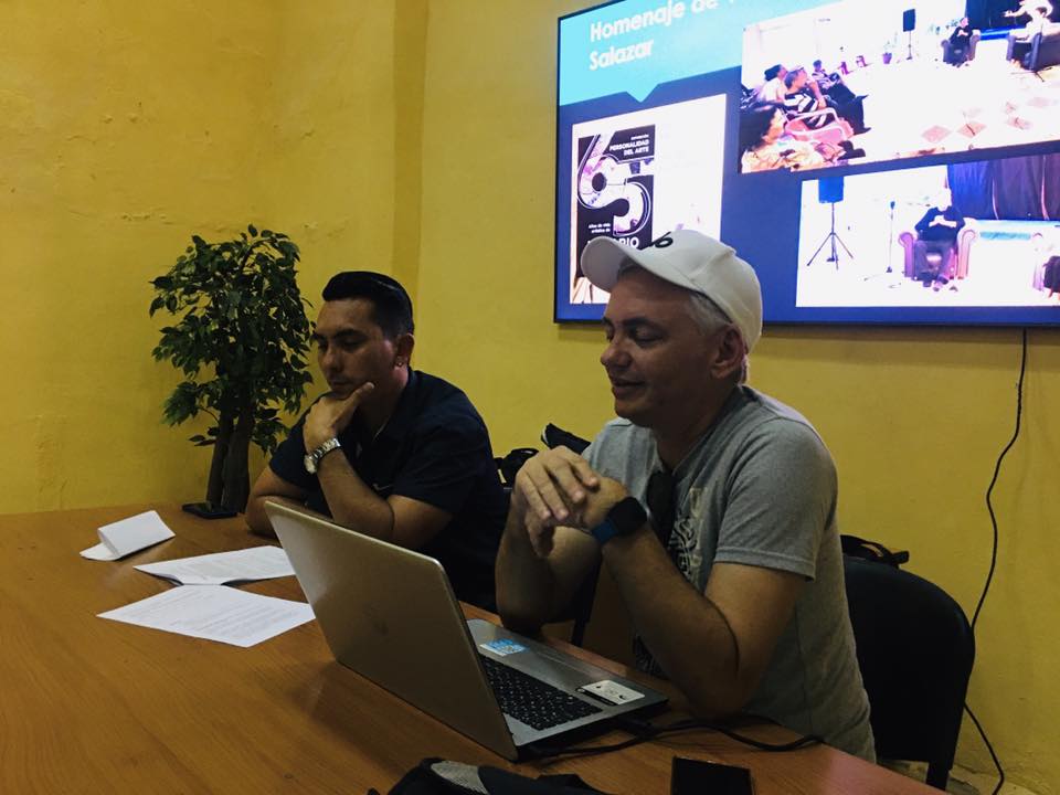 Buscan alternativas para comercialización de las artes plásticas camagüeyanas