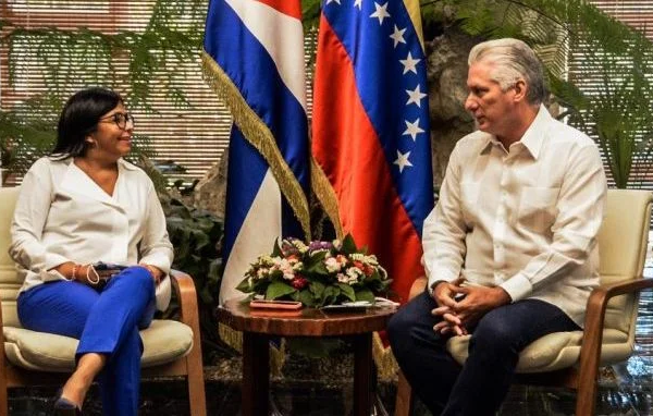 Díaz-Canel revela conversación con presidenta encargada de Venezuela
