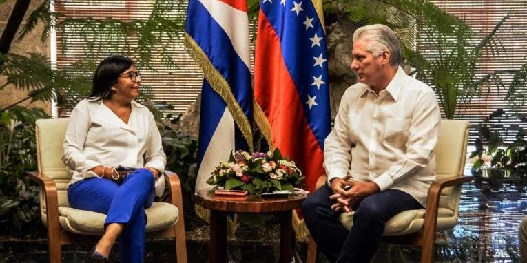 Díaz-Canel revela conversación con presidenta encargada de Venezuela
