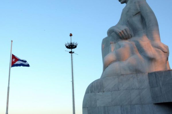 Declara Presidente de la República Duelo Nacional