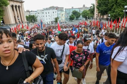 Forjando el futuro: una generación comprometida con la historia y la acción