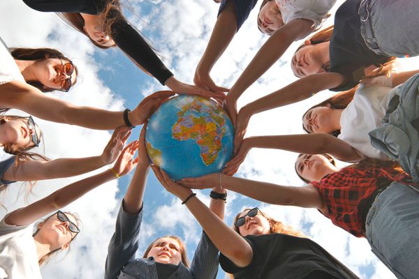 Por la paz y humanidad global