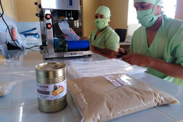 Trabajadores camagüeyanos en jornada festiva de su organización