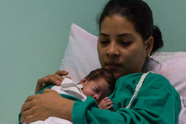 Evalúan en Camagüey Programa de Atención Materno Infantil