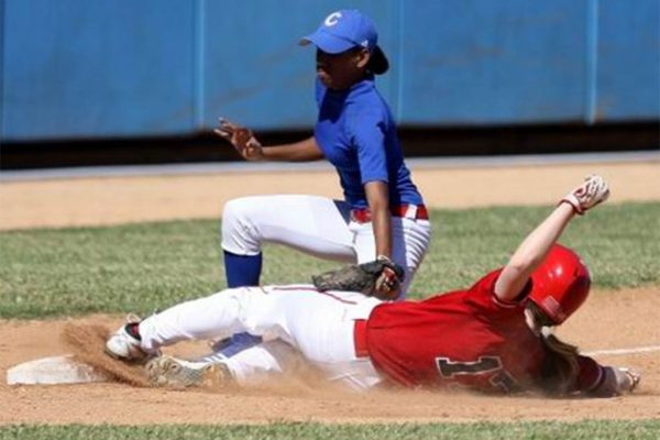 Camagüey acoge torneo clasificatorio zonal femenino de béisbol