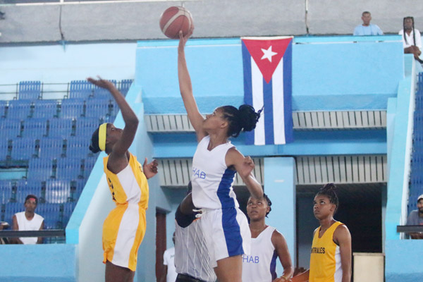 Liga Superior de Baloncesto para mujeres tendrá nuevo formato