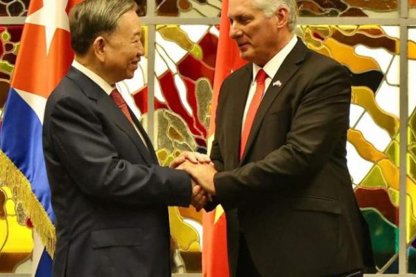 Vietnam: Destacan conversación telefónica entre To Lam y Díaz-Canel