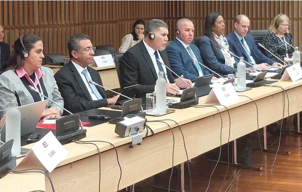 Cuba expone a acreedores su situación, deteriorada por el bloqueo