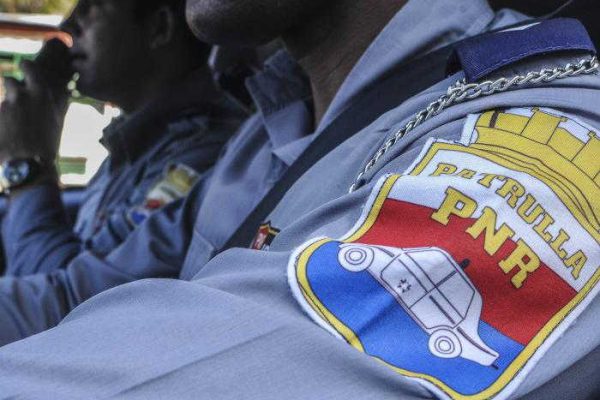 Autoridades de Cuba felicitan a la Policía Nacional Revolucionaria