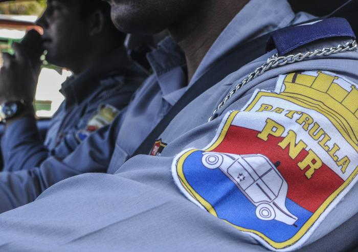 Autoridades de Cuba felicitan a la Policía Nacional Revolucionaria