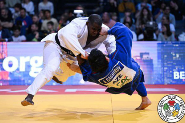 Viajan hoy seis judocas cubanos hacia París para Grand Slam