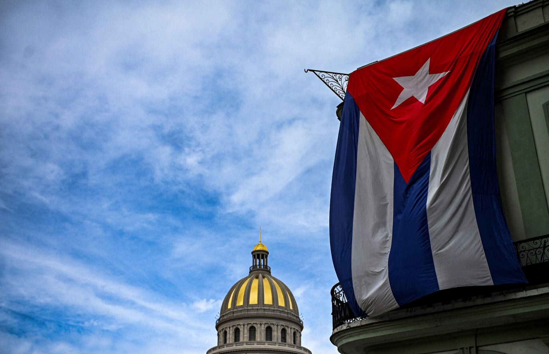 Presidente de Parlamento cubano condena medida de EE.UU.