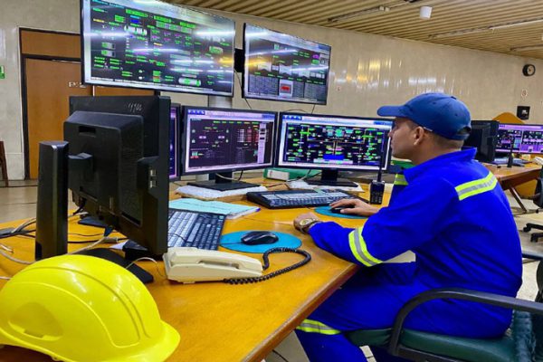 Jornada obrera en CTE de Nuevitas en saludo a sus 57 años (+ Fotos)