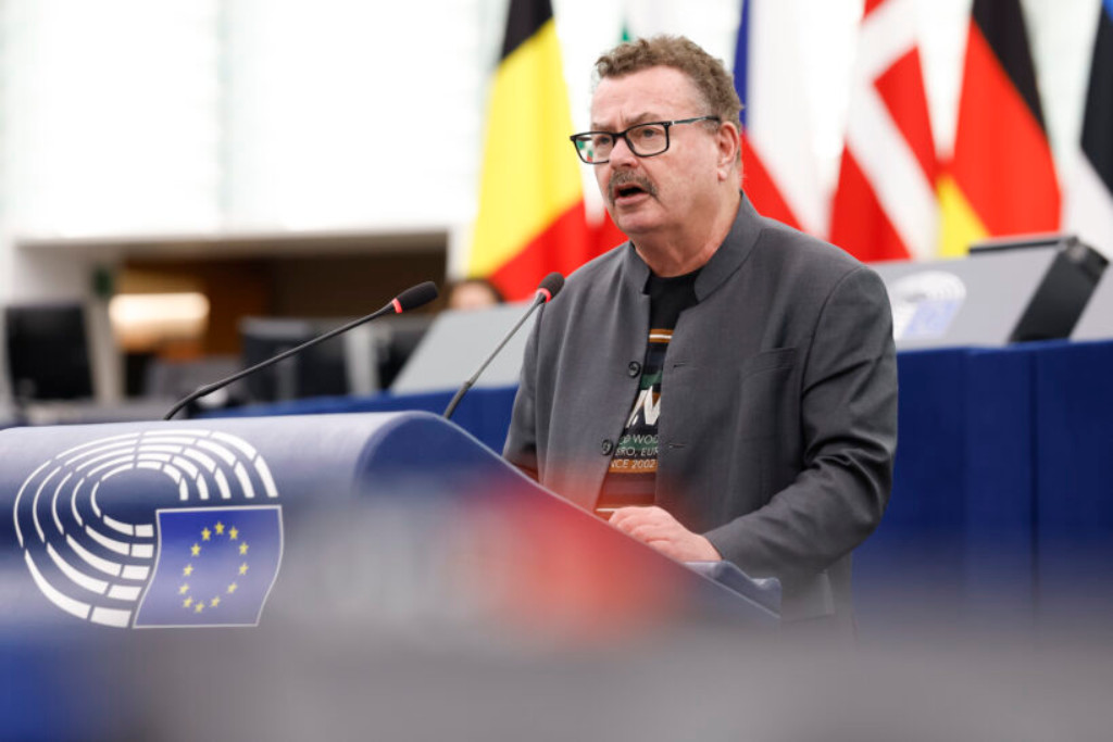 Instan a la Unión Europea a responder con acciones a Trump