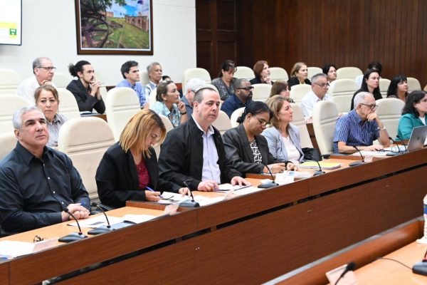 Gobierno cubano informa disminución de casos de dengue y chikungunya