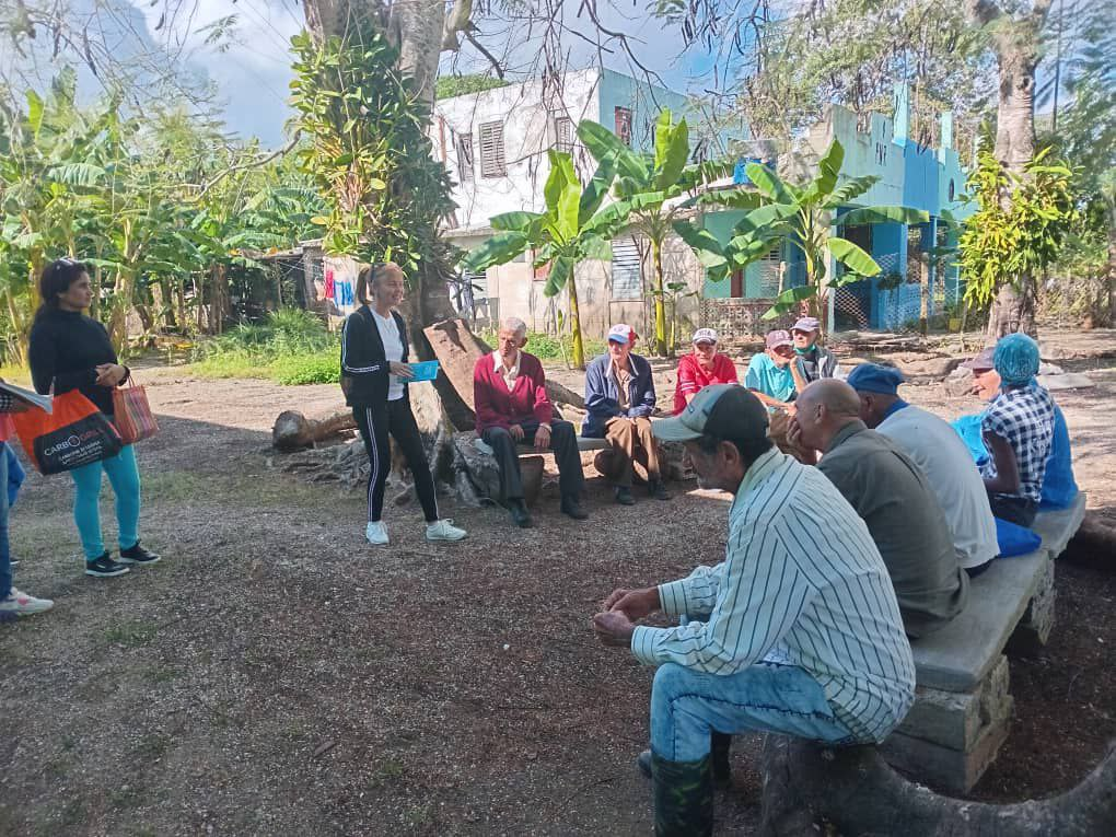Casa de Abuelos Alegría Otoñal vive momentos de ternura y conexión cultural