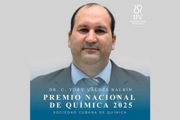 Otorgan Premio Nacional de Química 2025 a Yury Valdés Balbín