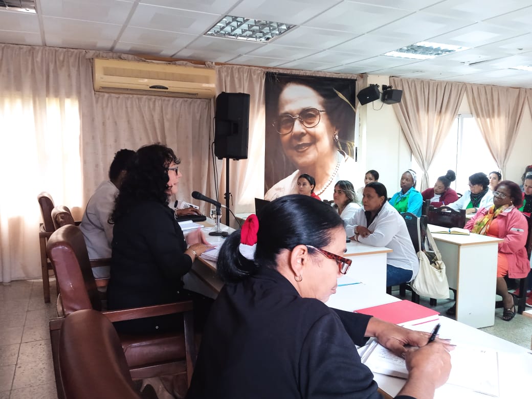 Analizan en Camagüey proyecciones de la Federación de Mujeres Cubanas