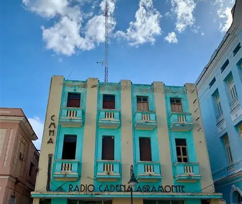 Meridiano de Radio Cadena Agramonte: un puente hacia la comunidad