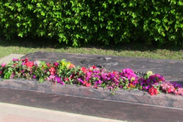 Rinden tributo al Comandante Juan Almeida en Santiago de Cuba