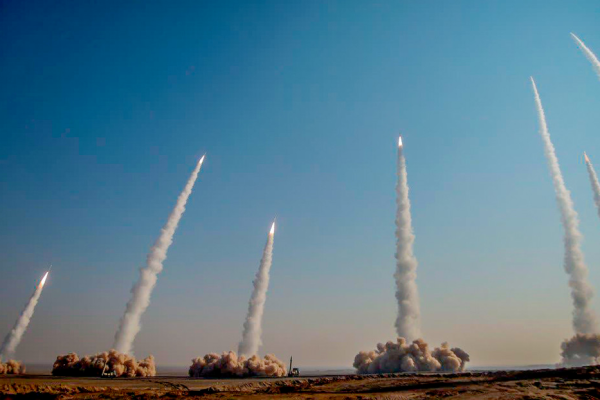 Canciller de Irán revela qué hará Teherán si Washington decide atacar