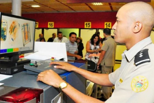 Frustra Aduana General intento de introducir drogas al país