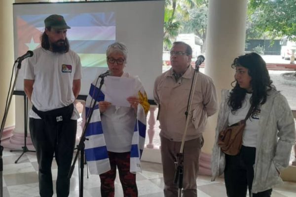 Brigada de Solidaridad con Cuba dona medicamentos