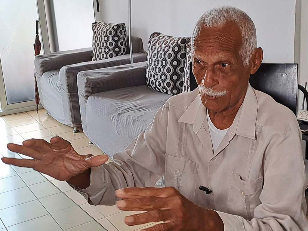 Lamentan en Laos deceso de médico internacionalista cubano Julio López (+ Fotos)