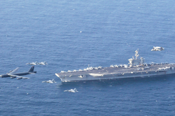 Reuters: EE.UU. prepara una posible operación militar de varias semanas contra Irán